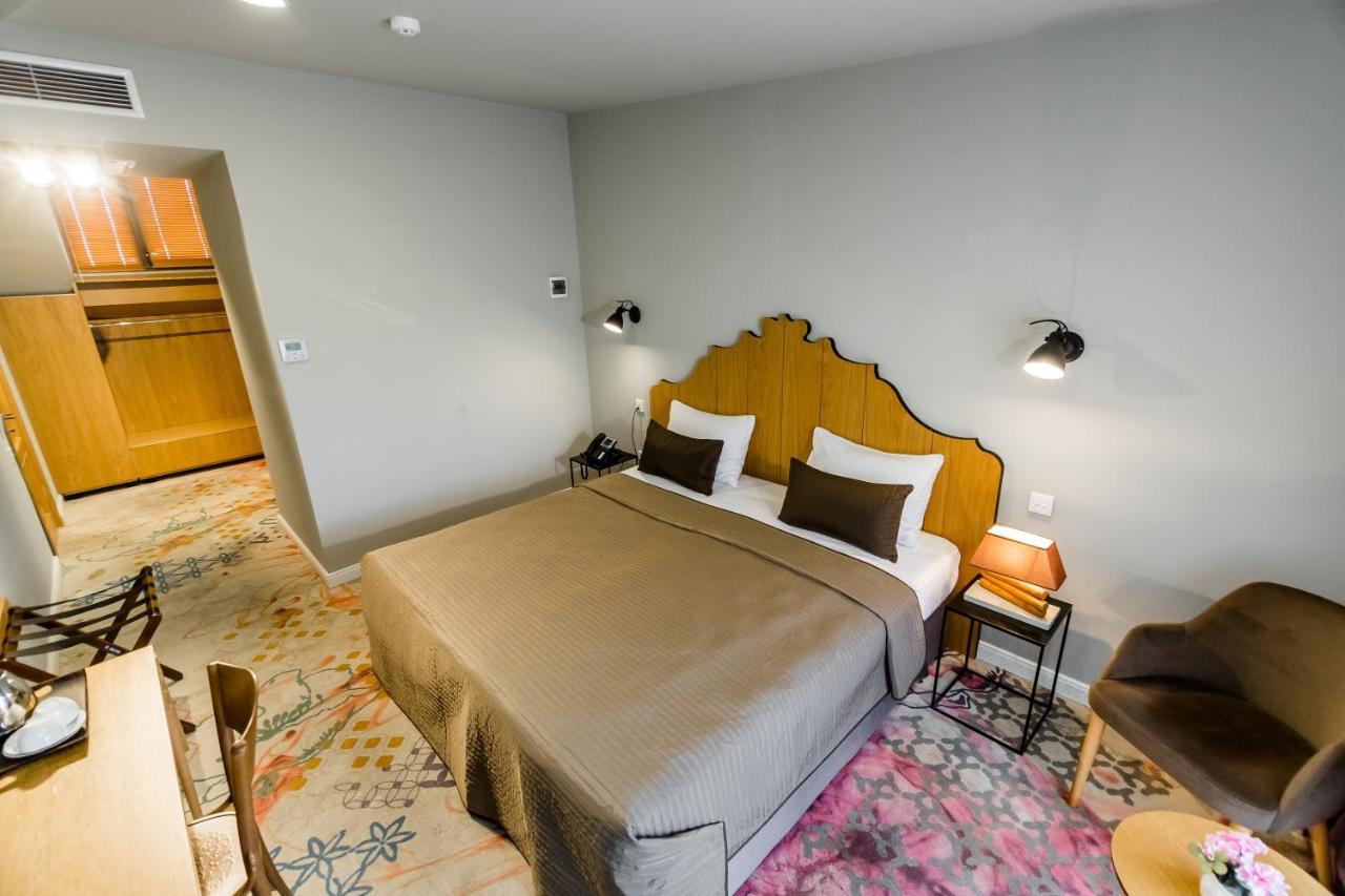 Rasta Maidan Hotel 第比利斯 外观 照片